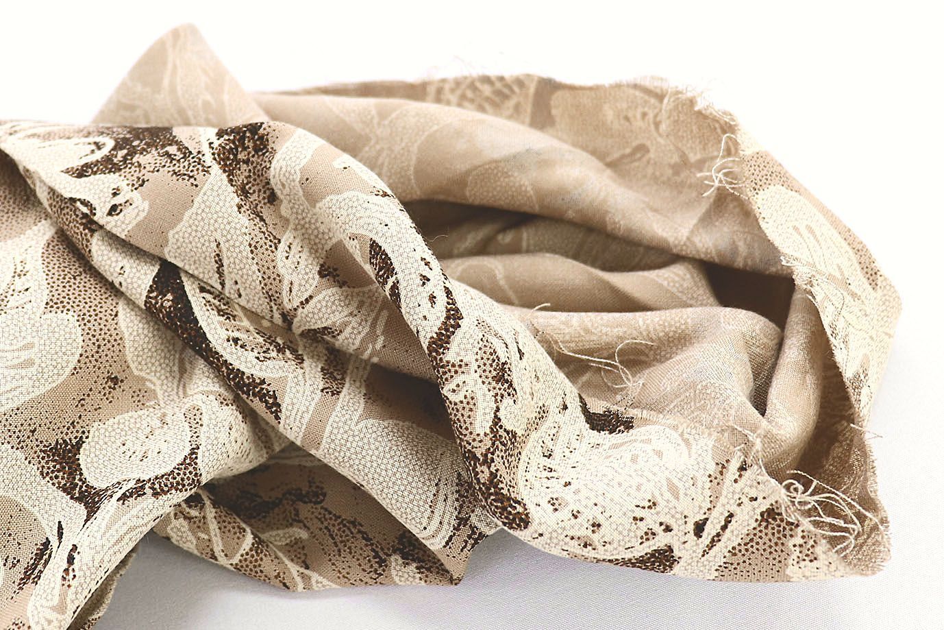 Штапель принт/цветы молочные на бежевом 3840-PY/D#3565/C#1