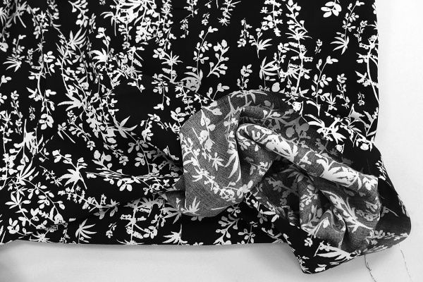 Штапель "Полплин" принт/цветы белые на черном 4012-PY/D#3/C#1