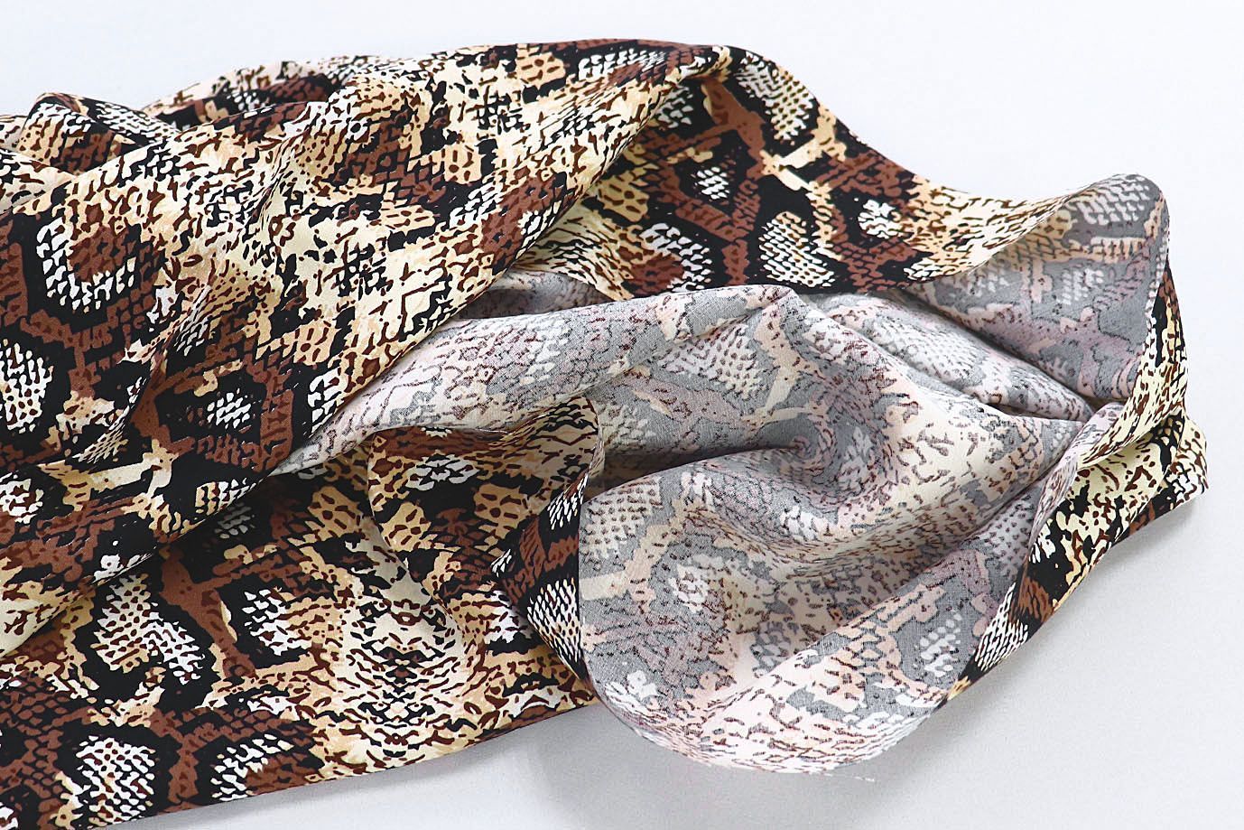 Штапель принт/змея черно-коричневая на молочном 3861-PY/D#18/C#1