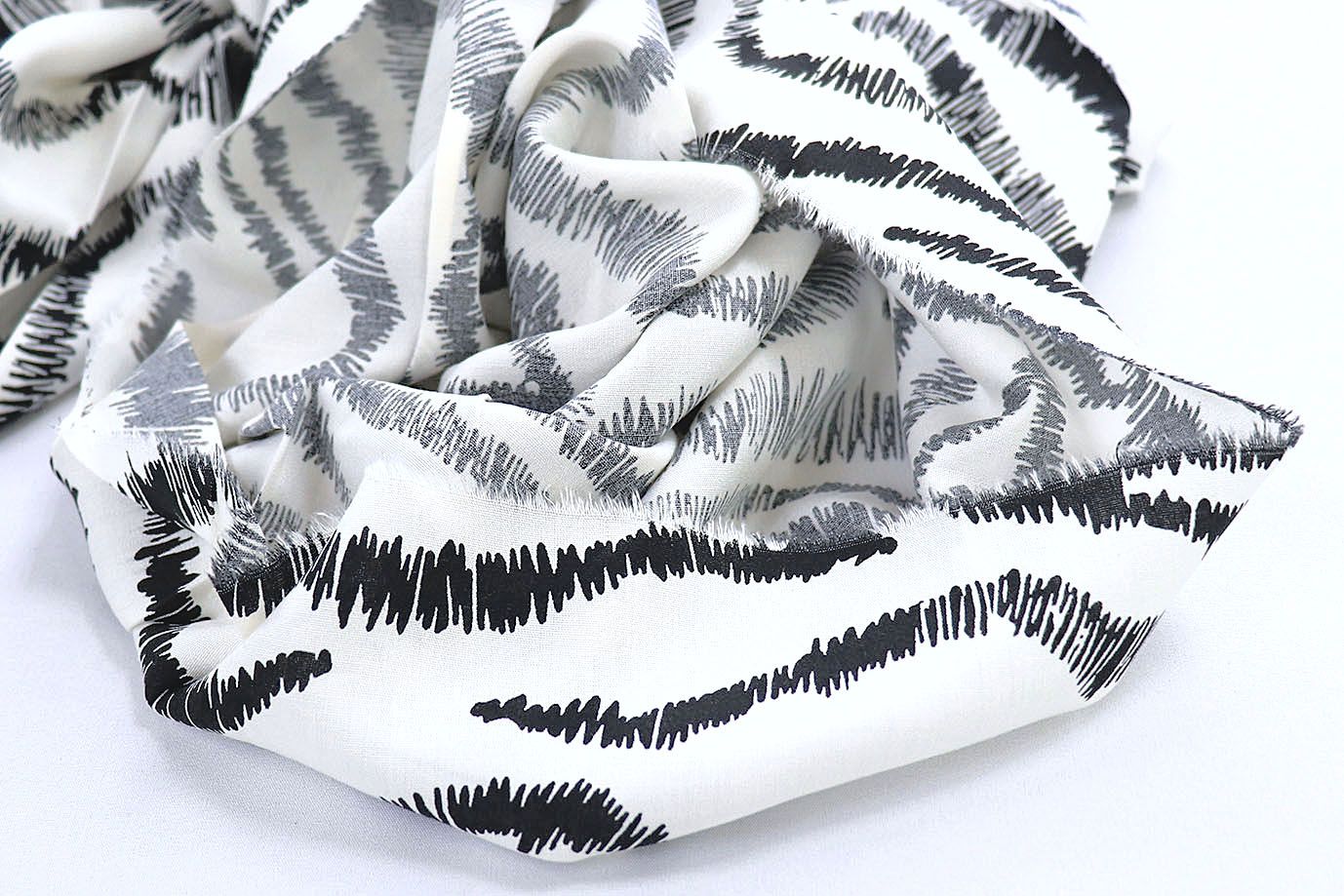 Штапель принт/черно-белый 1374-PY/D#15/C#7