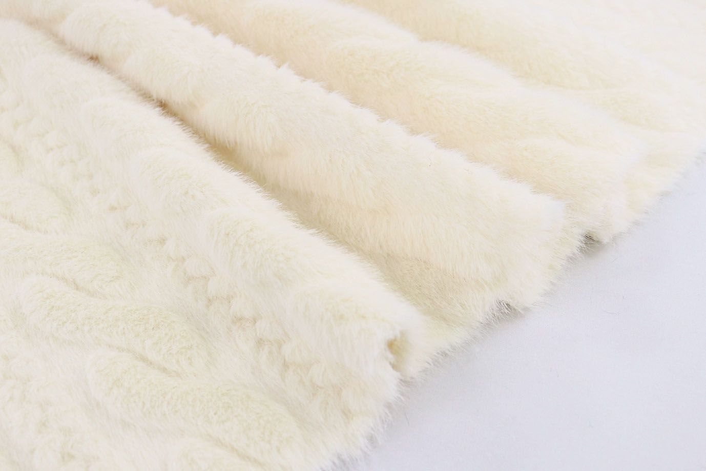 Искусственный мех "Норка" косичка/молочный PE-30068/PMW2312108