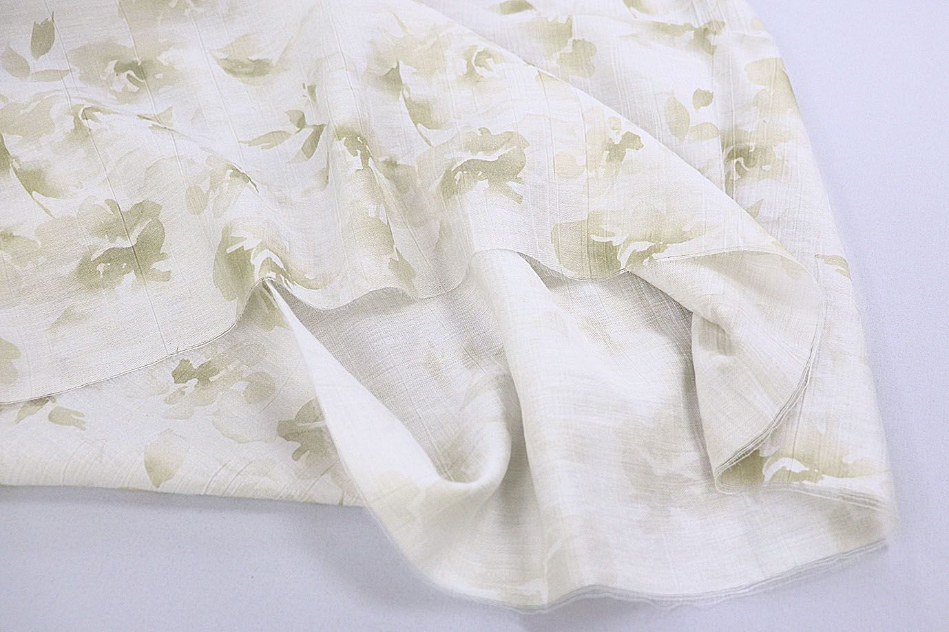 Лен "Медея" принт/цветы зеленые на белом 3942-PY/D#7/C#1