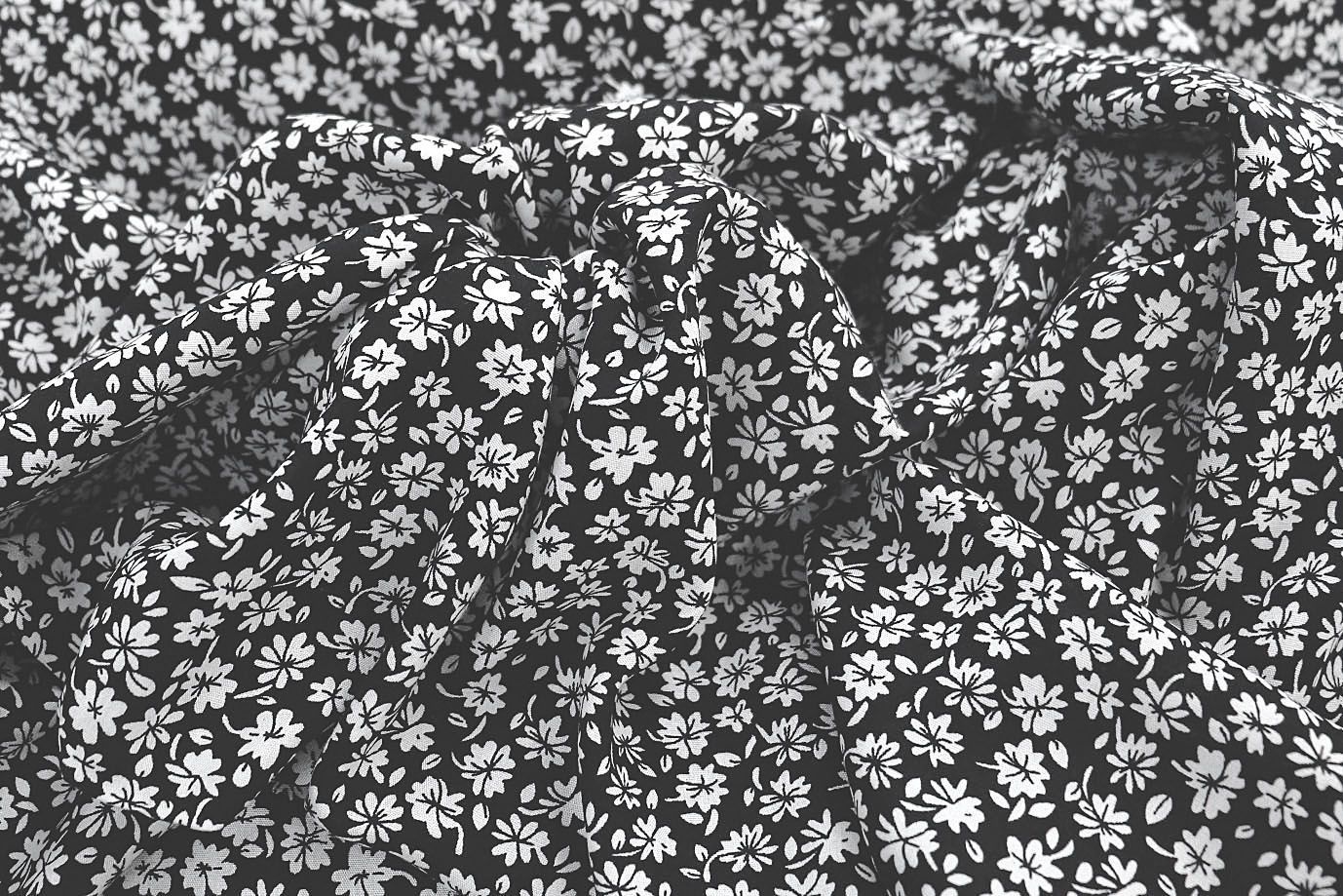 Штапель принт/цветы белые на черном 1374-PY/D#37/C#1