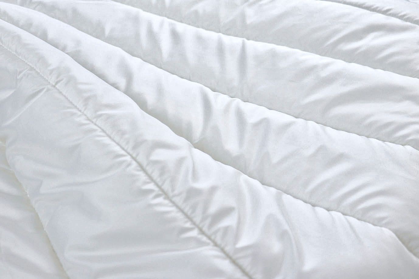 Ткань простеганная "Полоска"/молочный 1372/1+CC200