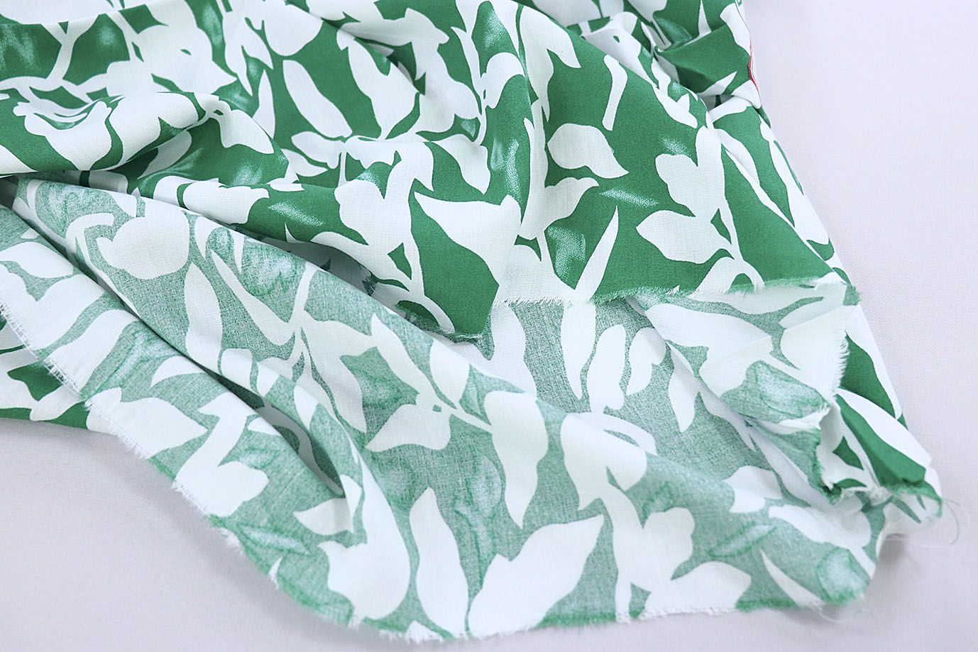 Штапель принт/цветы белые на зеленом 1382-PY/D#3/C#2