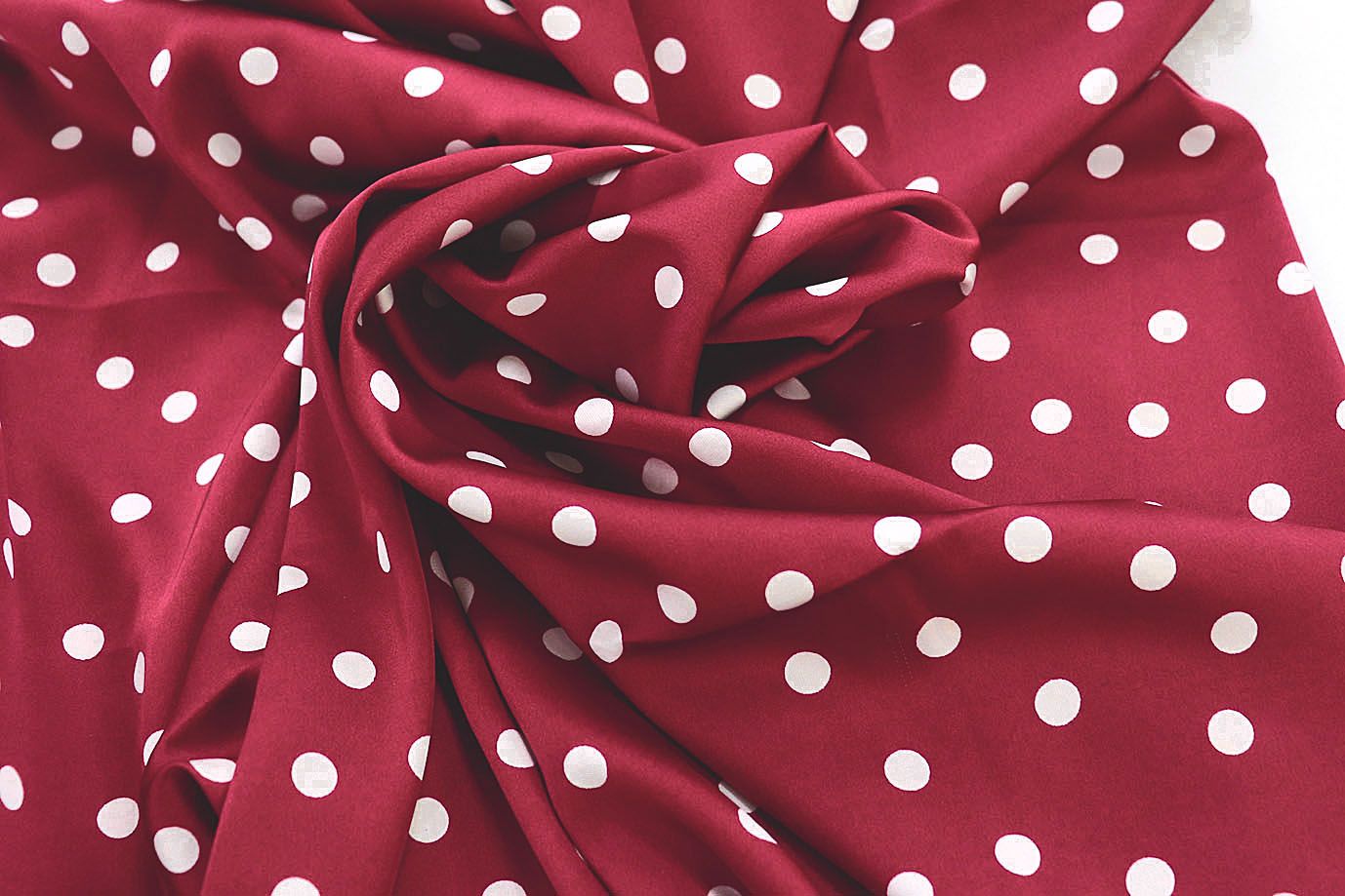 Сатин "Армани" принт/горох белый на красном 3999-PY/D#1/C#6