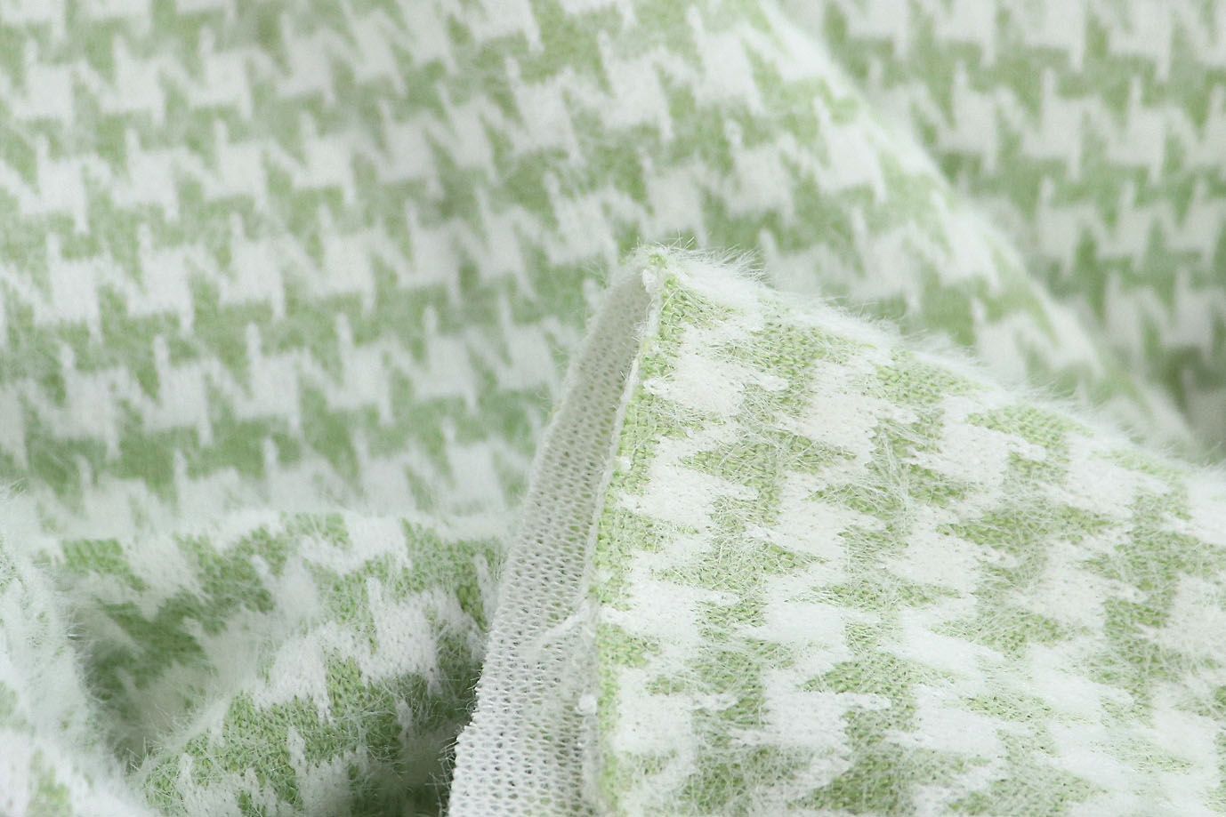 Трикотаж "Альпака" жаккард/гусиная лапка бело-мятная 812-PG/D#2/C#2