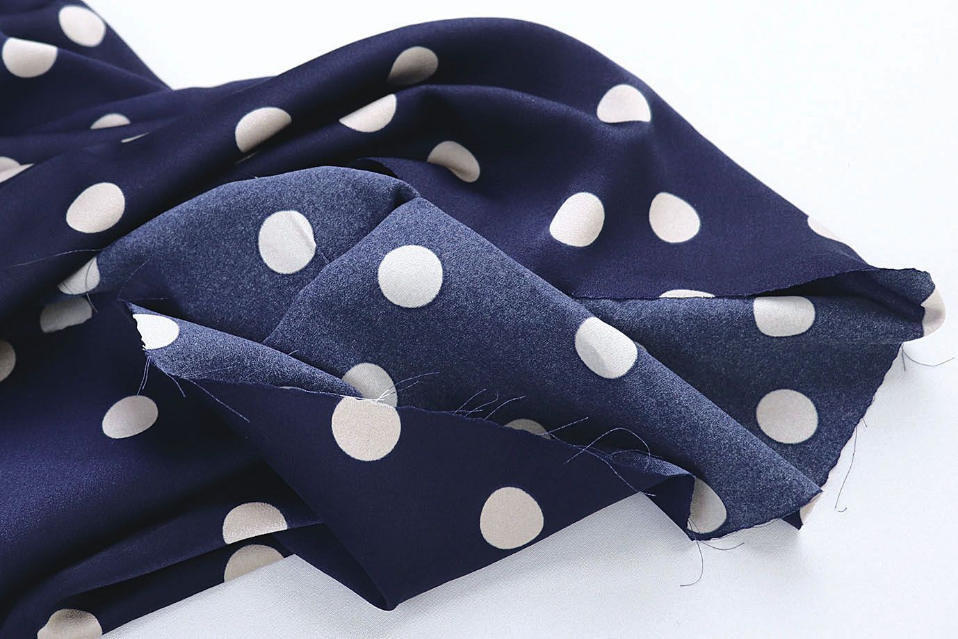 Сатин "Мадонна" стрейч принт/горох белый на синем 4034-PY/D#2/C#4