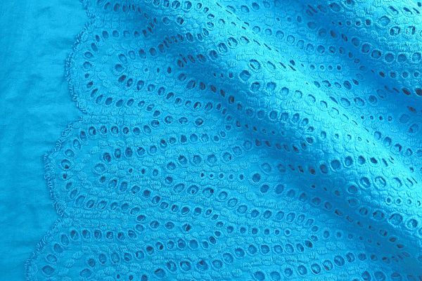 Хлопок "Батист" жатка с вышивкой/ярко-голубой 3202-PY/D#3/C#5 (EU4272)