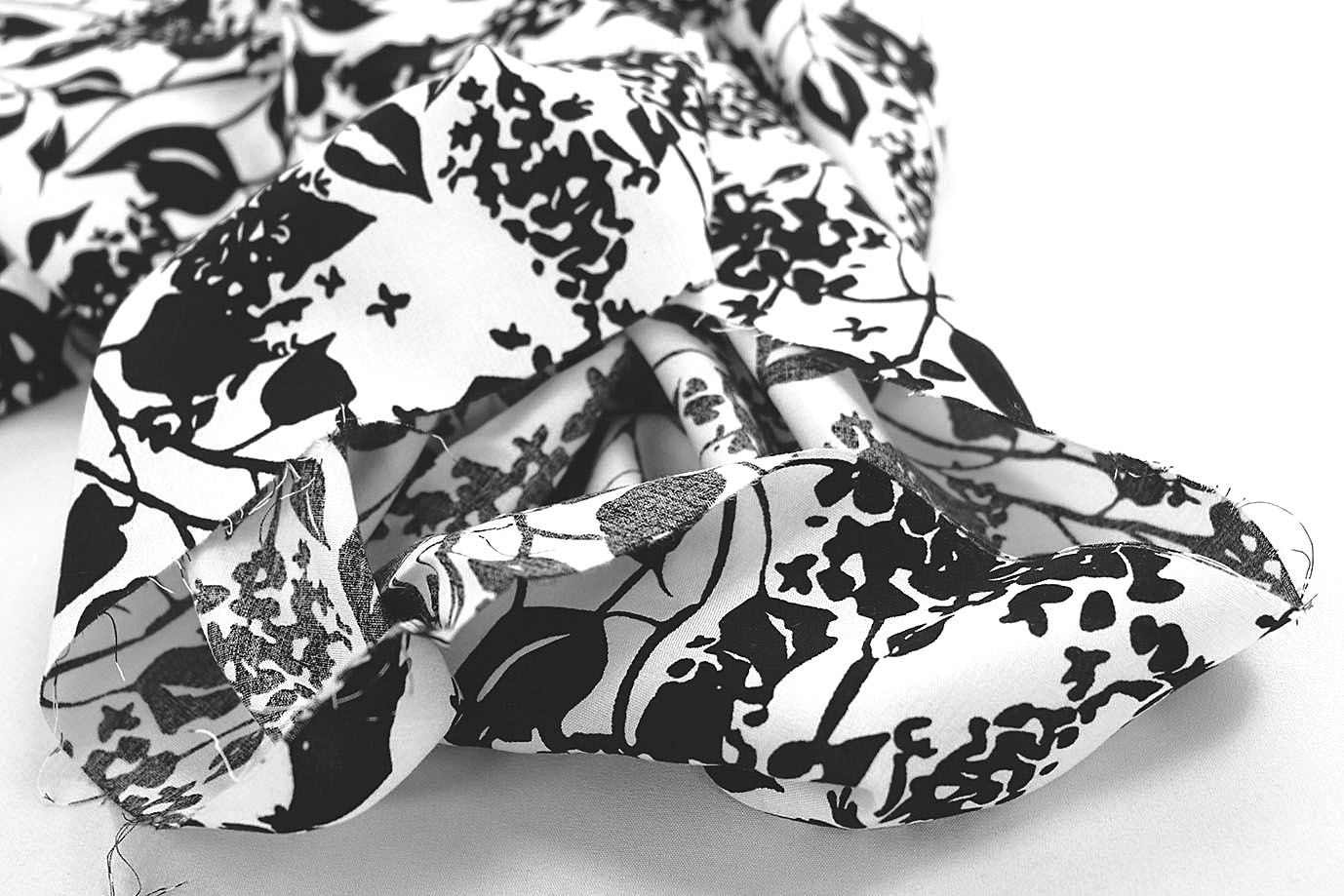 Штапель принт/цветы черные на белом 1374-PY/D#4/C#5