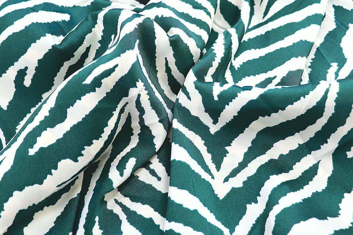 Блузочная ткань "Соня" твил принт/зелено-белый 3609-PY/D#3/C#1