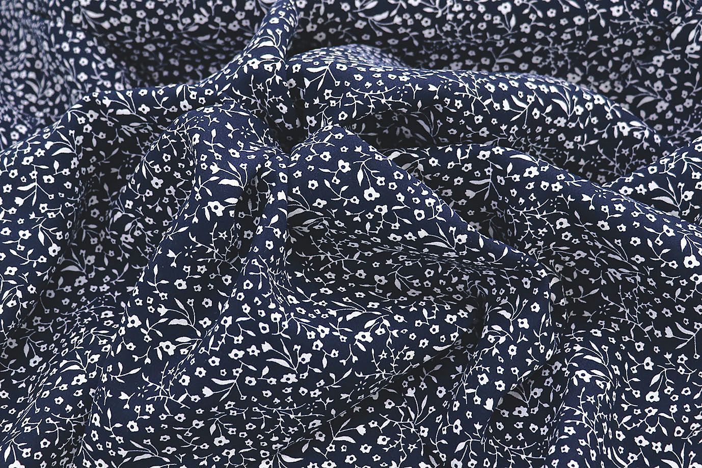 Штапель принт/цветы белые на темно-синем 1374-PY/D#50/C#4