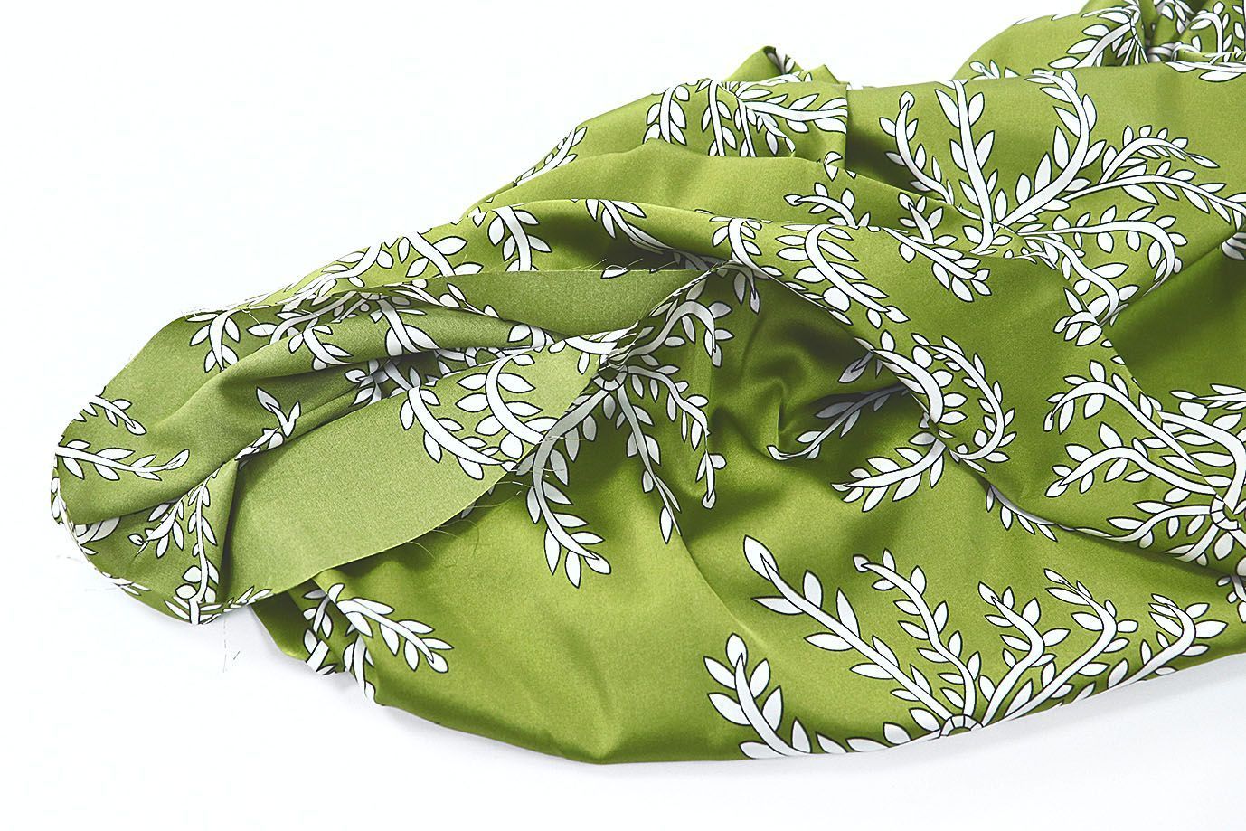 Шелк "Армани" принт/ветки белые на зеленом 3475-PY/D#8/C#3 (11271)