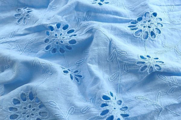 Хлопок "Батист" жатка с вышивкой/голубой 3202-PY/D#5/C#2 (EU4272)