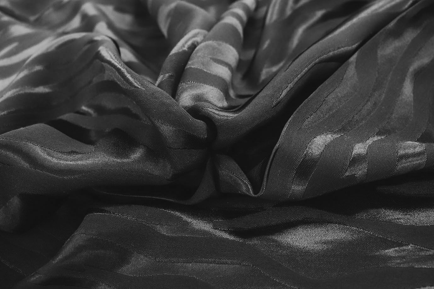 Шелк вискоза жаккард/черный 3897-PY/D#3/C#1