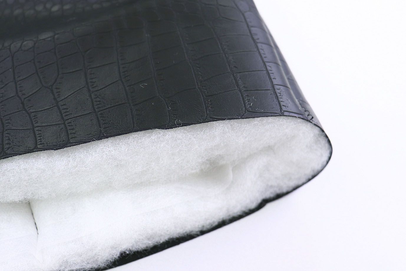 Ткань простеганная "Полоска"/черный 11607/4+CC300