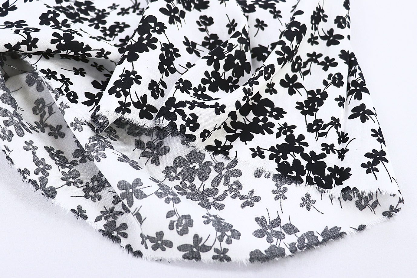 Штапель принт/цветы черные на белом 1382-PY/D#4/C#5