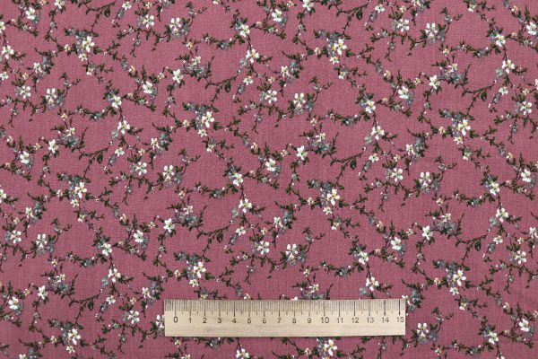 Штапель принт/цветы бело-серые на малиновом 4205-PY/D#6/C#5