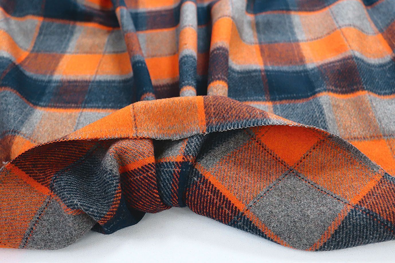 Пальтовая ткань "Микроворса" принт/клетка сине-оранжевая на сером 1150-21527/C#7 (3082)
