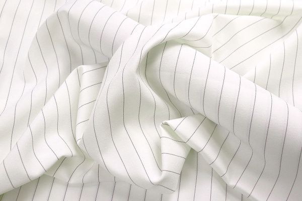 Костюмная ткань/полоска черная на молочном 4168-PY/C#1