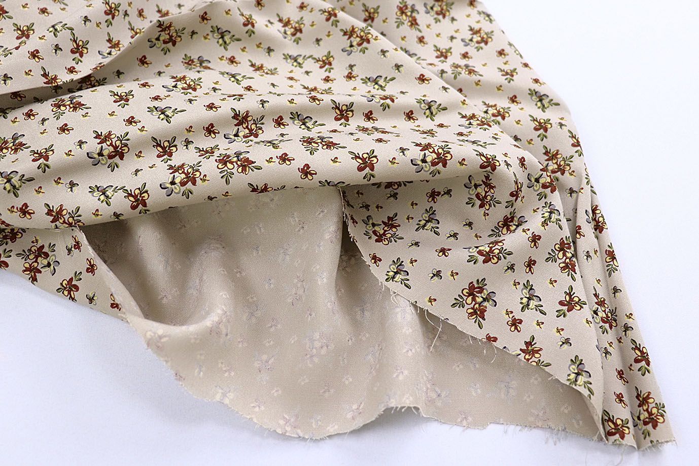 Штапель принт/цветы коричнево-зеленые на бежевом 1466-PY/D#6/C#2