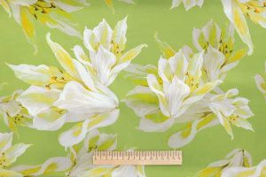Шелк "Армани" принт/цветы бело-желтые на зеленом 3542-PY/D#4/C#2